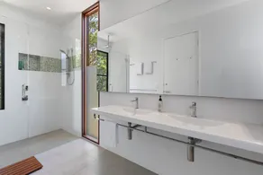 Architect designed luxury with views and walking distance to beach. - Image 3