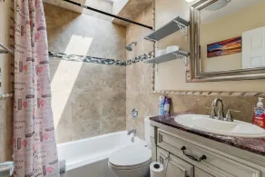 Luxury 4Bedroom Home with Pool, Mini Golf & Movie Theater - Image 3