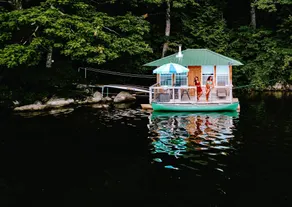 Floating Island Cabin - Image 5