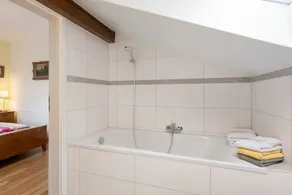 Cosy Holiday Apartment \"Alpenblick\" with Balcony, Terrace & Wi-Fi; Parking Available - Image 5