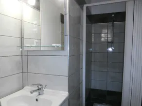 Estúdio duas camas com piscina - Image 2