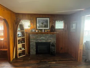 LAKE COTTAGE WITH PRIVATE DOCK-SANDY BOTTOM - Image 2