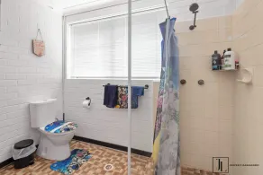 Waterfront Pet-Friendly Home - Oceanview Cottage - Image 3