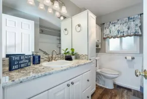 Epic Views: Hot Tub, 3BR/3BA, Sleeps10, Remote Retreat! - Image 3