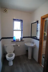 Luxurious 3250sq Ft Home Overlooking Galway Bay & the Burren with WiFi Sleeps 12 - Image 4