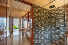 Luxury beachfront villa Boathouse - Image 4