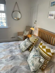 Town house , Private parking , 5min walk to beach - Image 4