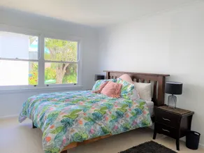 Bluebell - Walking distance to the beach, suitable for large families, and within minutes drive to a - Image 5