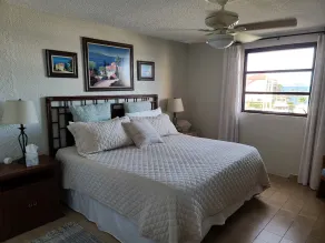 Sapphire Dreaming, Best Location! King Bed and Queen sleeper + added touches.  - Image 3