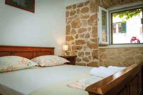 Holiday home for 24 people with 2 outdoor pools - Image 4
