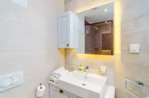 Villa Jeannette - Premium Studio Apartment with Terrace - Image 3