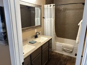 Blue Suede Suites North - Image 3