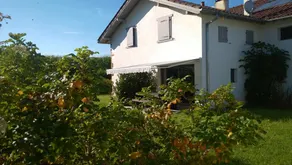 Familiehus i et typisk baskisk hus mellem hav og bjerge - Image 4