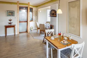 Room: Blackbird - Old Castle Brewery B&B - Image 2