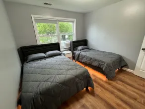 Cozy Home, Easy Access to NYC - Image 5