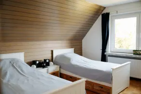Modern family accommodation just 5 minutes from the lake - Image 5