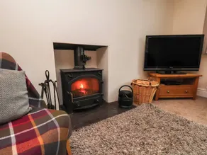 4 Lilac Cottages - Image 2
