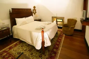 Courtyard House - Image 5