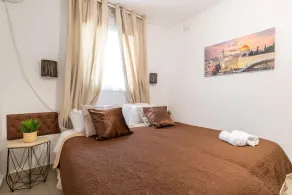 Heart of Geula T3 Apartment - Image 3