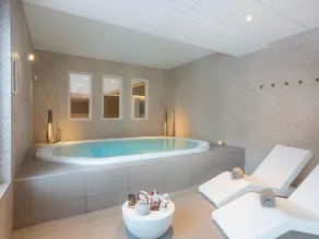 Apartment in Beaufort with Spa & Mountain Views - Image 4