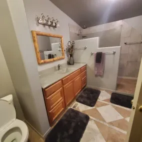 4Bedrm House + Horse Facilities - Image 4