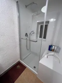 Jerusalem Pool House - Image 4