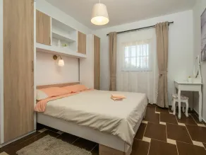 Beautiful private villa with private pool, WIFI, hot tub, A/C, TV, terrace and pets allowed - Image 3