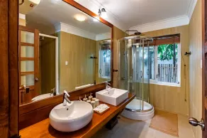 Ngoi casa - beachfront villa with private pool - Image 3
