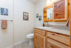 The REAL BOISE RETREAT! AMAZING LOCATION & STELLAR Backyard. Bring your DOG! 2 mins to Downtown! - Image 3