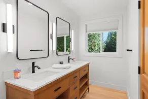 The Brite House – Newly Remodeled 6 Bed / 6 Bath Retreat - Image 3