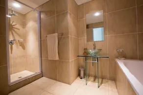 Loddeys Ocean View Apartments - Image 2
