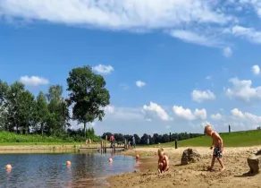 Lodge by Rhine with Stunning Water Views - Image 2