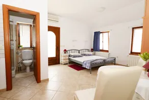 Villa with private pool, 5 km from the beach - Image 5