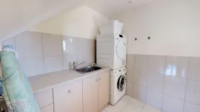 Snellings Beach House - Image 2