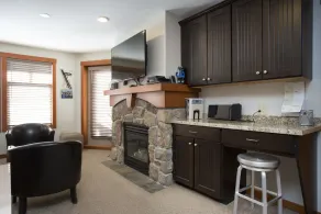 2403 - Two Bedroom Deluxe Eagle Springs East 2 Condo by RedAwning - Image 2