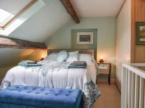 Alojamiento de 3 habitaciones en Chesterfield - Image 3