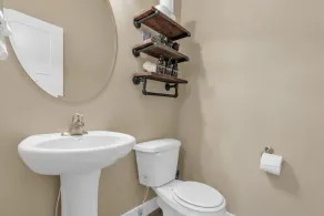 Beautiful 4bed, 3 bath-OREM home by UVU,  BYU and Provo Canyon - Image 3