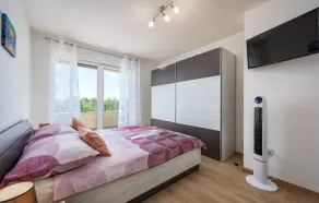 House Nicol - Image 2