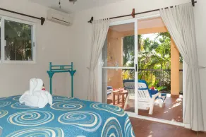 Large, very popular, airy apartment with kitchen and shaded private balcony - Image 5