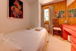 Meters from the lift station with a private terrace and balcony in Verbier - Image 5