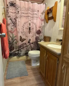 Cozy Summer retreat with great Pet 🦮 Yard and upgrades! Close to  hiking areas! - Image 4