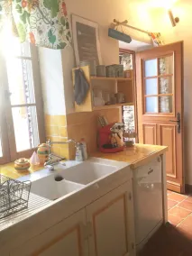 Charming Provencal stone house with roof terrace and fantastic distant view - Image 3