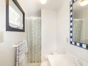 3BR Sleeps 8 - Pet Friendly Classic Victorian Across from Dunes and Beach - Image 5