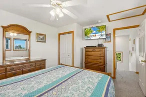 4 br, 2 Min Walk to Beach, hot tub, water view - Image 4