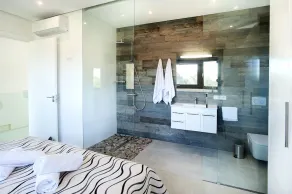 Luksusvilla med opvarmet pool, udendørs jacuzzi og 4 en-suite soveværelser - Image 4