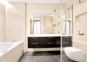 Luxury two bedroom apartment with an ocean view - Image 2