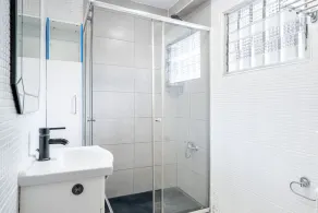 Bermudas 401 - Image 2