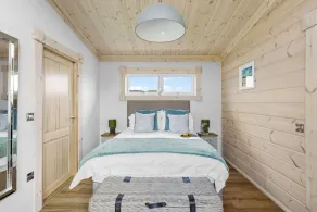A stunning pet-friendly one-bedroom lodge with open plan living, private deck and hot tub. - Image 4
