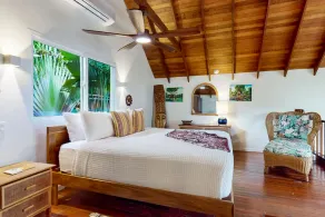 Two quiet oceanfront cabanas w/ private beach, dock, hammock, ocean view & WiFi - Image 4