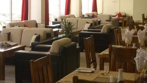 Herrliche Erdgeschosswohnung neben großem Pool, freiem Internet & Meerblick - Image 5